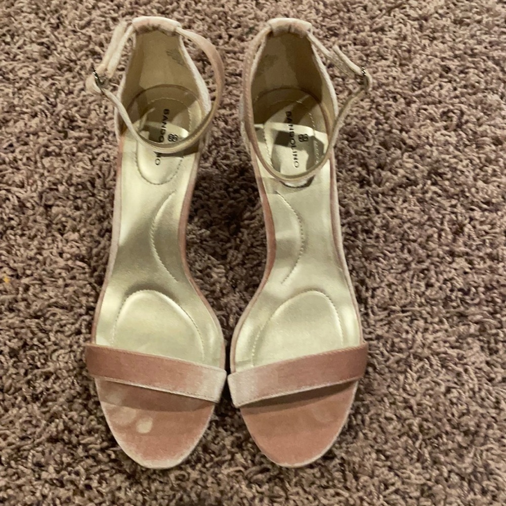 Champaign colored dress heel, size 8.5M